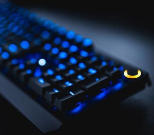 Logitech vs Razer Features