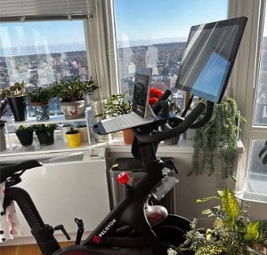 Peloton vs Sportstech Abodienst